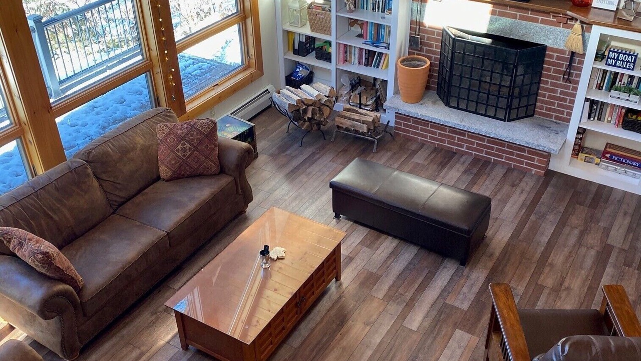 Photo of Livingroom in Center Lovell