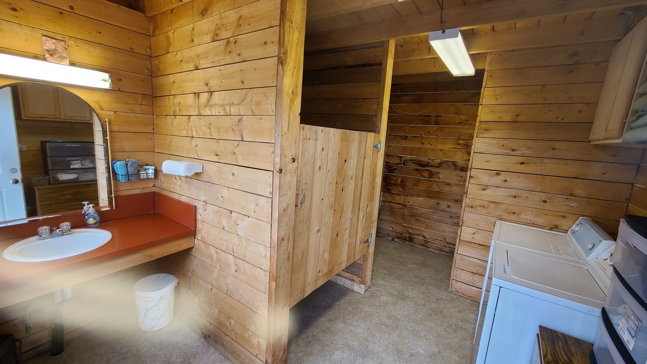 Photo of Bedroom in Ninilchik
