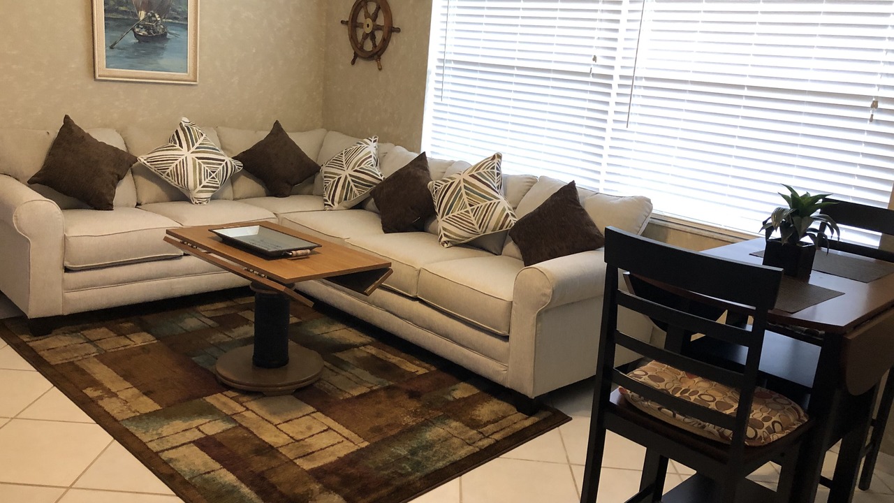 Photo of Livingroom in Naples Park
