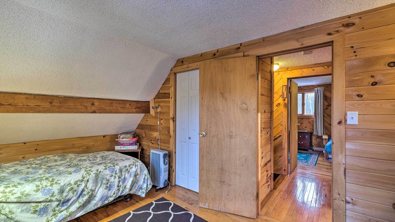 Photo of Bedroom in Johnsburg