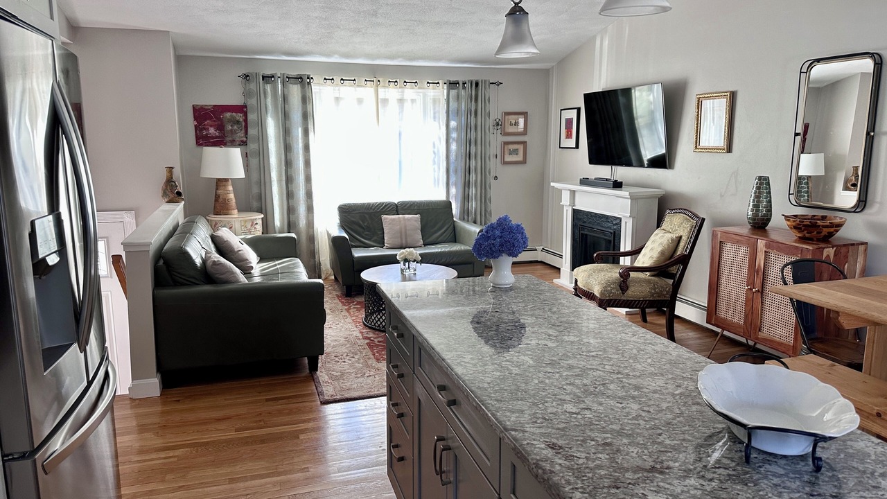 Photo of Livingroom in Narragansett
