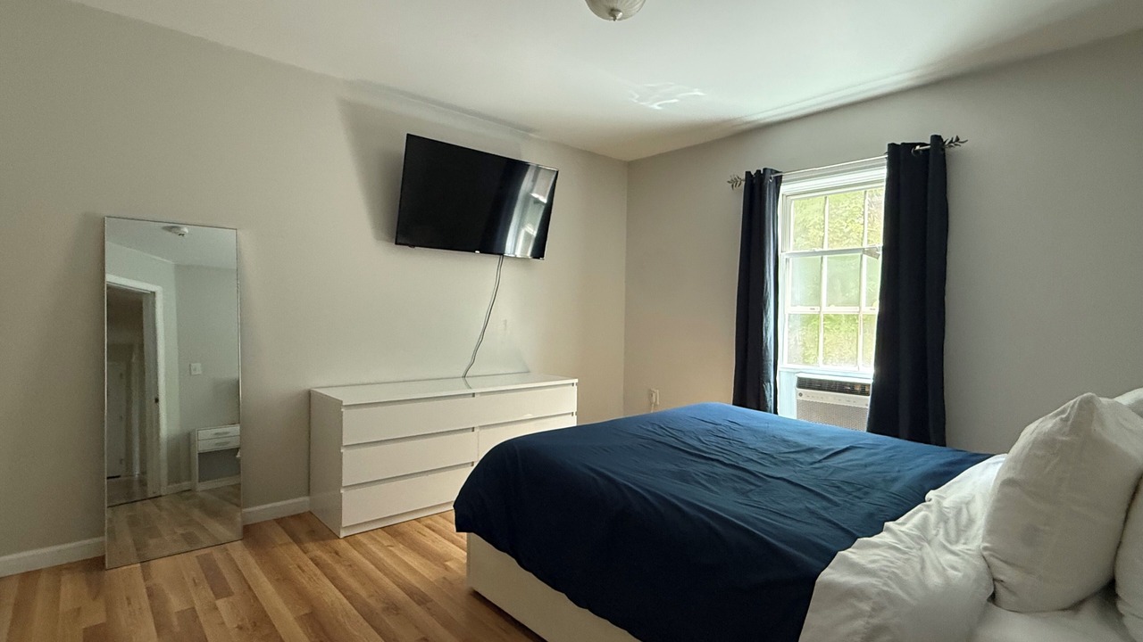 Photo of Bedroom in Wiscasset
