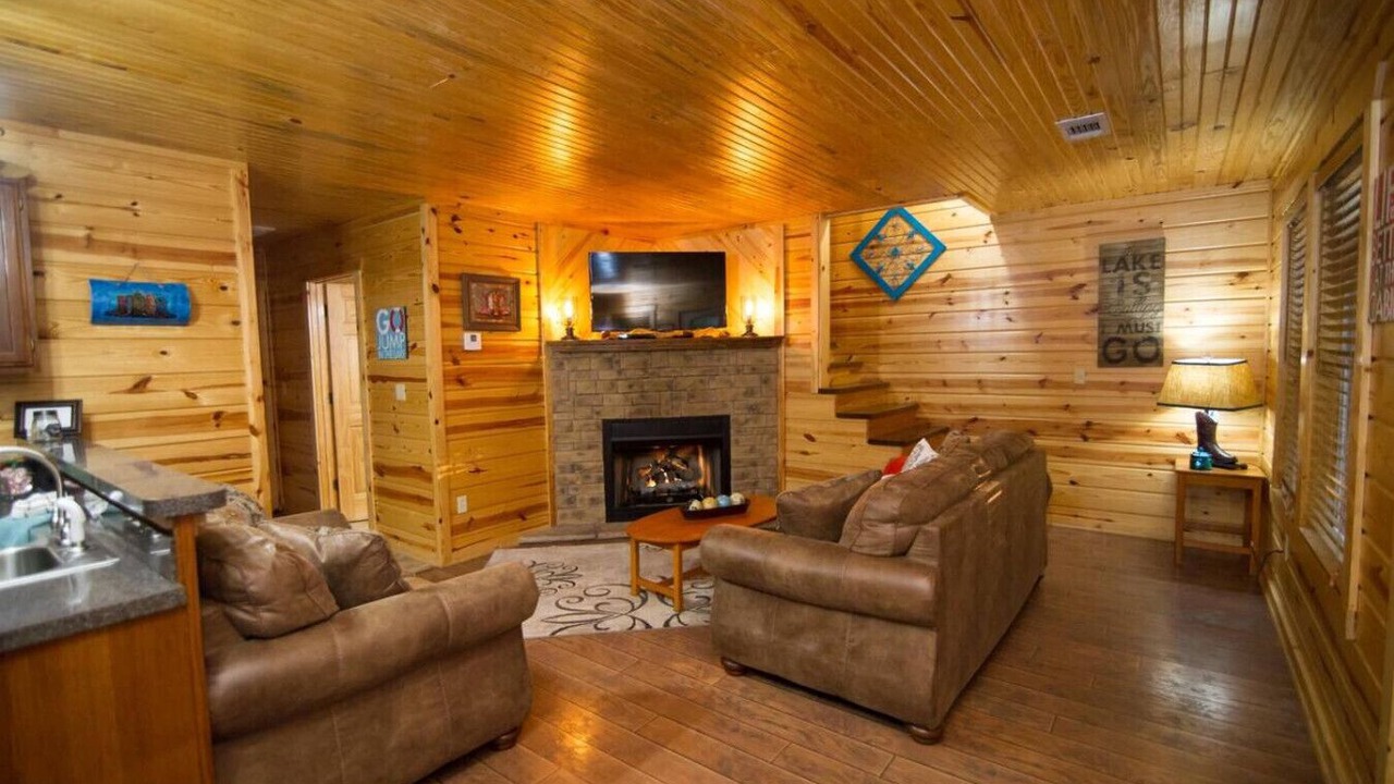 Photo of Livingroom in Hochatown