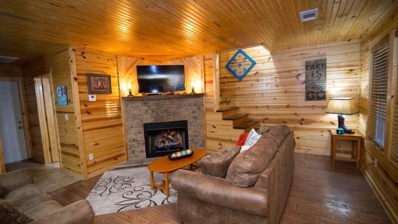 Photo of Livingroom in Hochatown