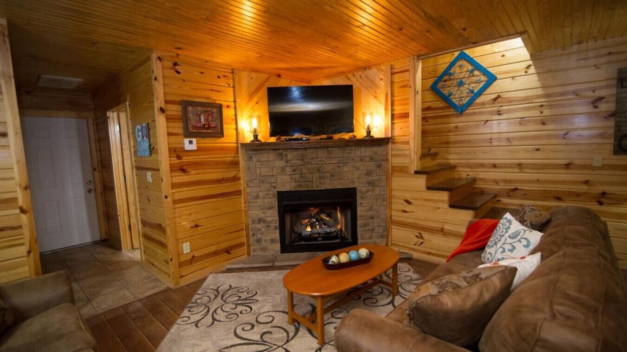 Photo of Livingroom in Hochatown