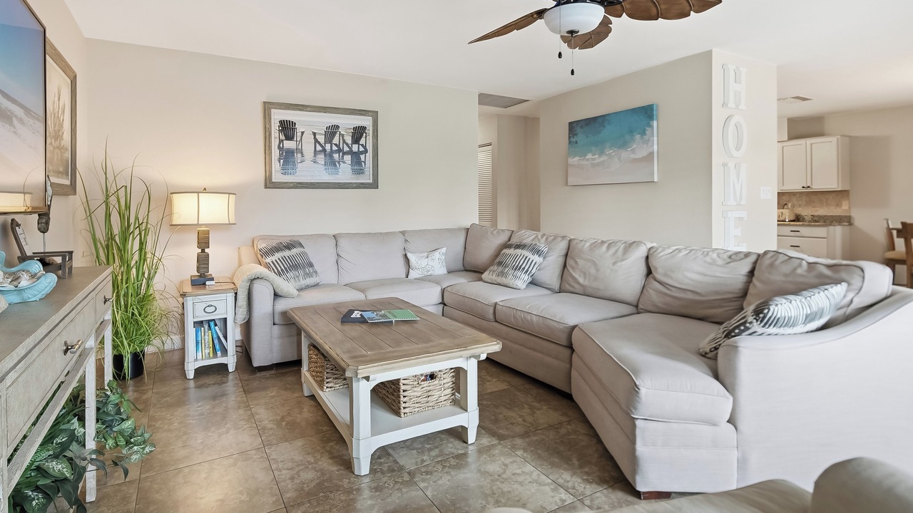 Photo of Livingroom in Naples Park