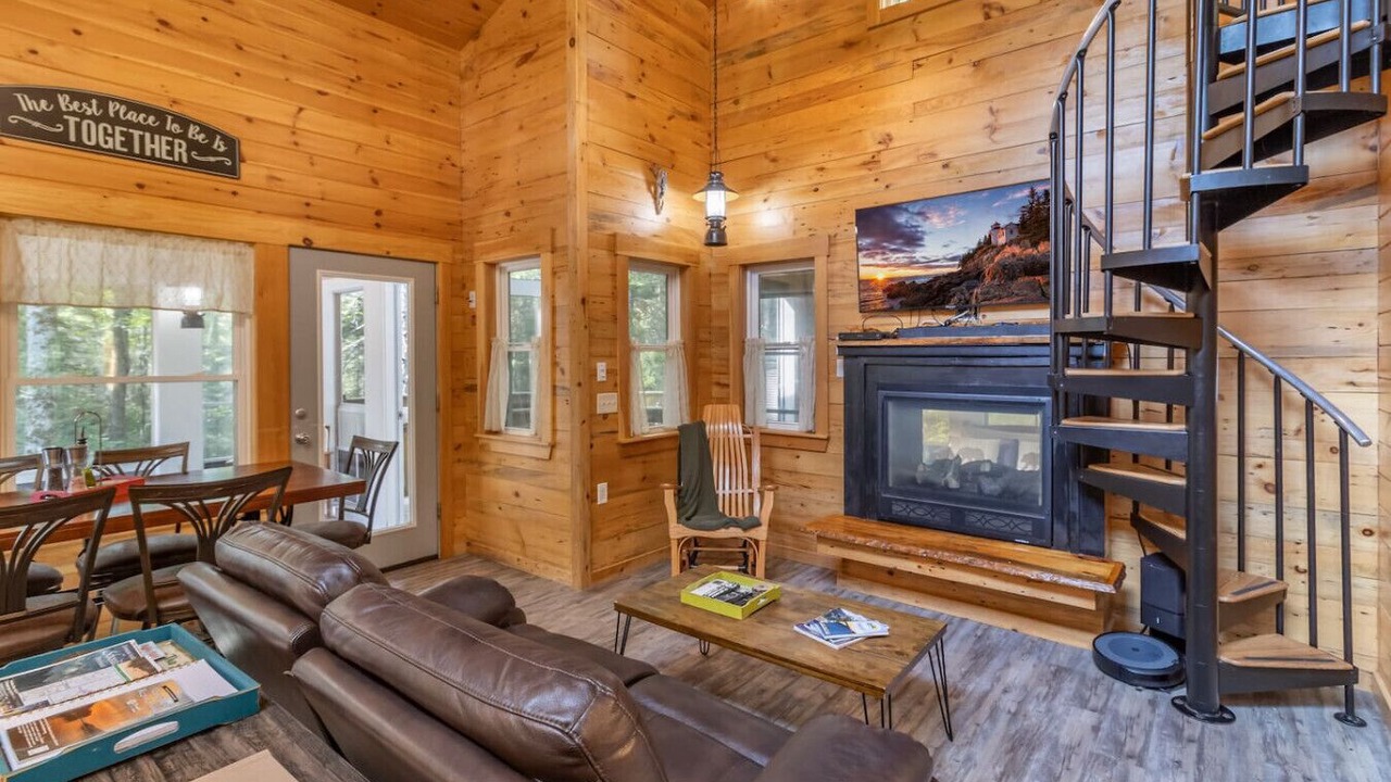 Photo of Livingroom in Hancock
