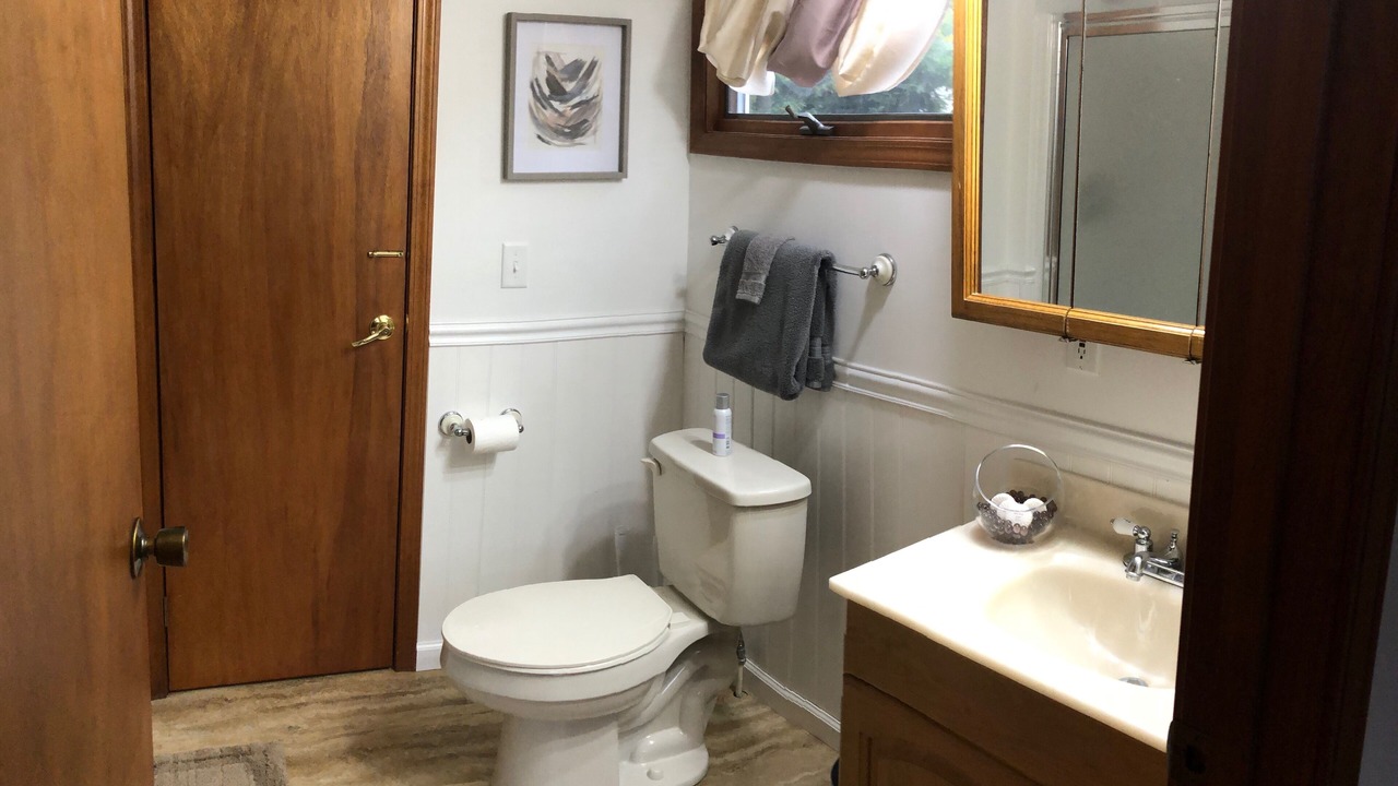 Photo of Bathroom in Conneaut Lakeshore