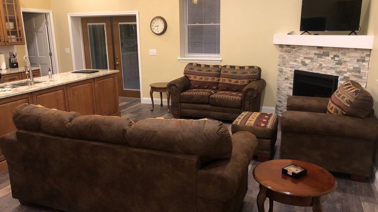 Photo of Livingroom in Ellicottville