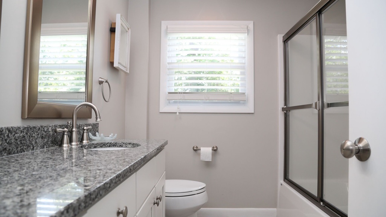 Photo of Bathroom in Bonnet Shores