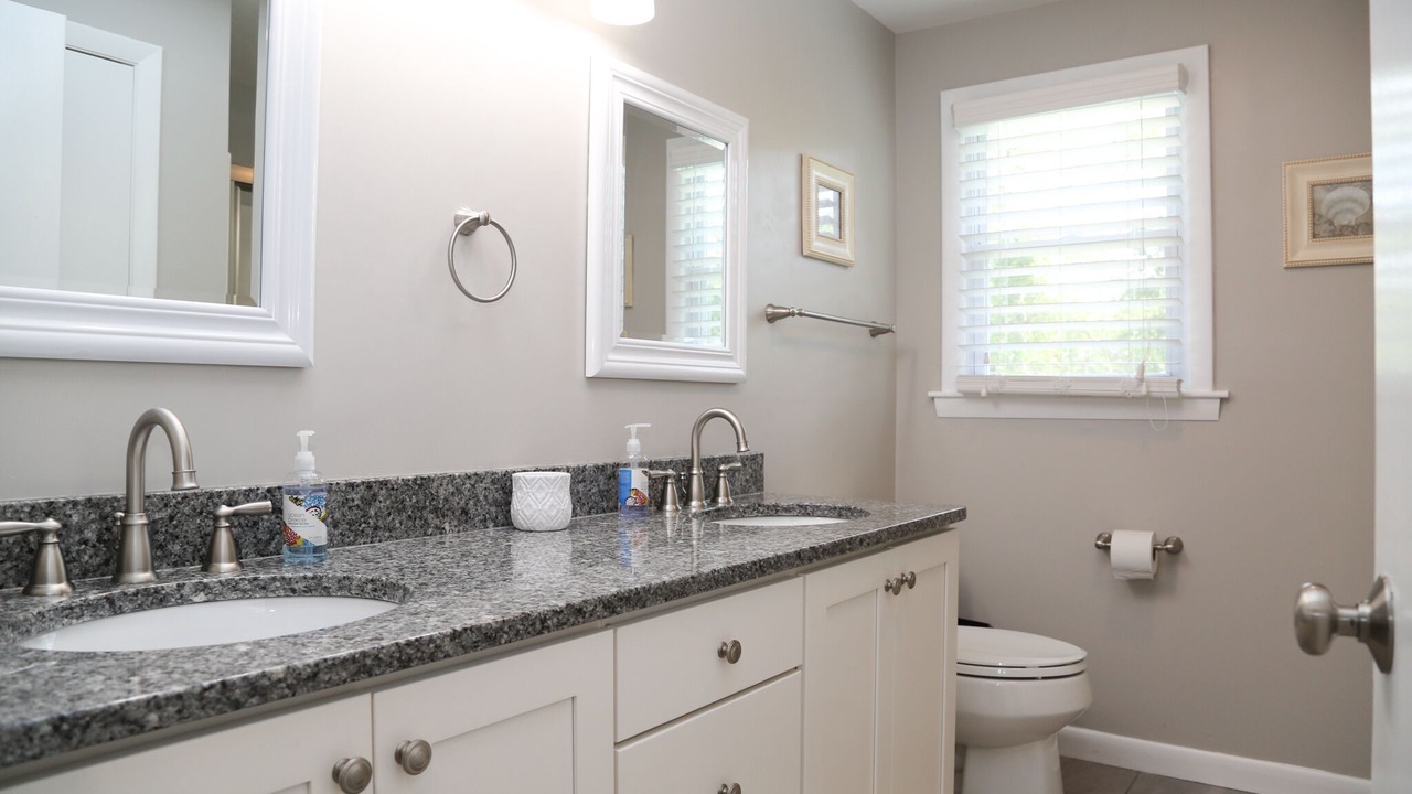 Photo of Bathroom in Bonnet Shores