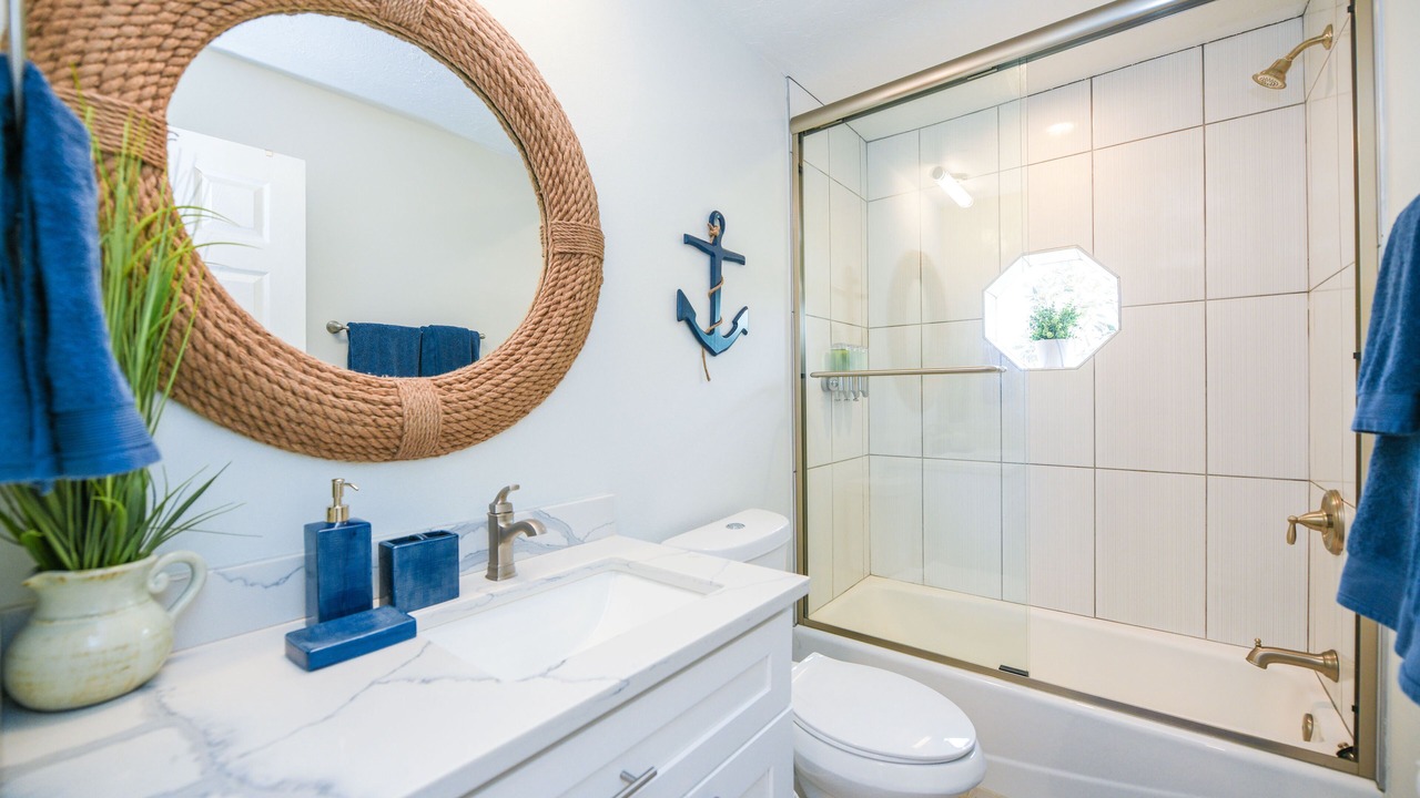 Photo of Bathroom in Bee Ridge