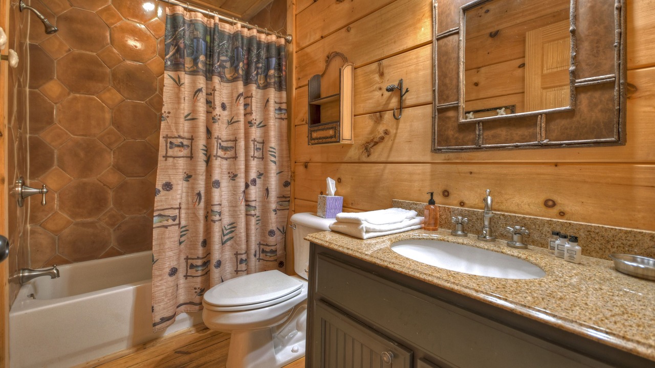 Photo of Bathroom in Raccoon Ridge