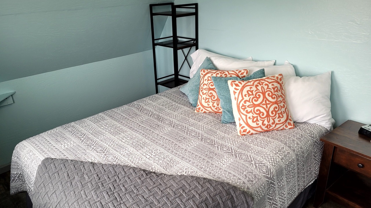 Photo of Bedroom in Homer