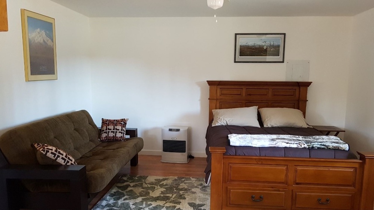 Photo of Bedroom in Kalifornsky