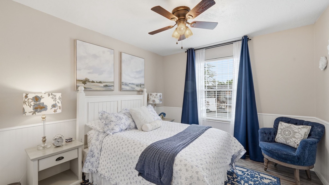 Photo of Bedroom in Sandy