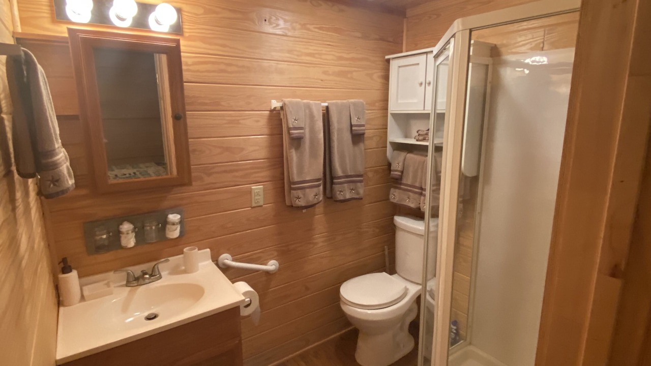 Photo of Bathroom in Wood County