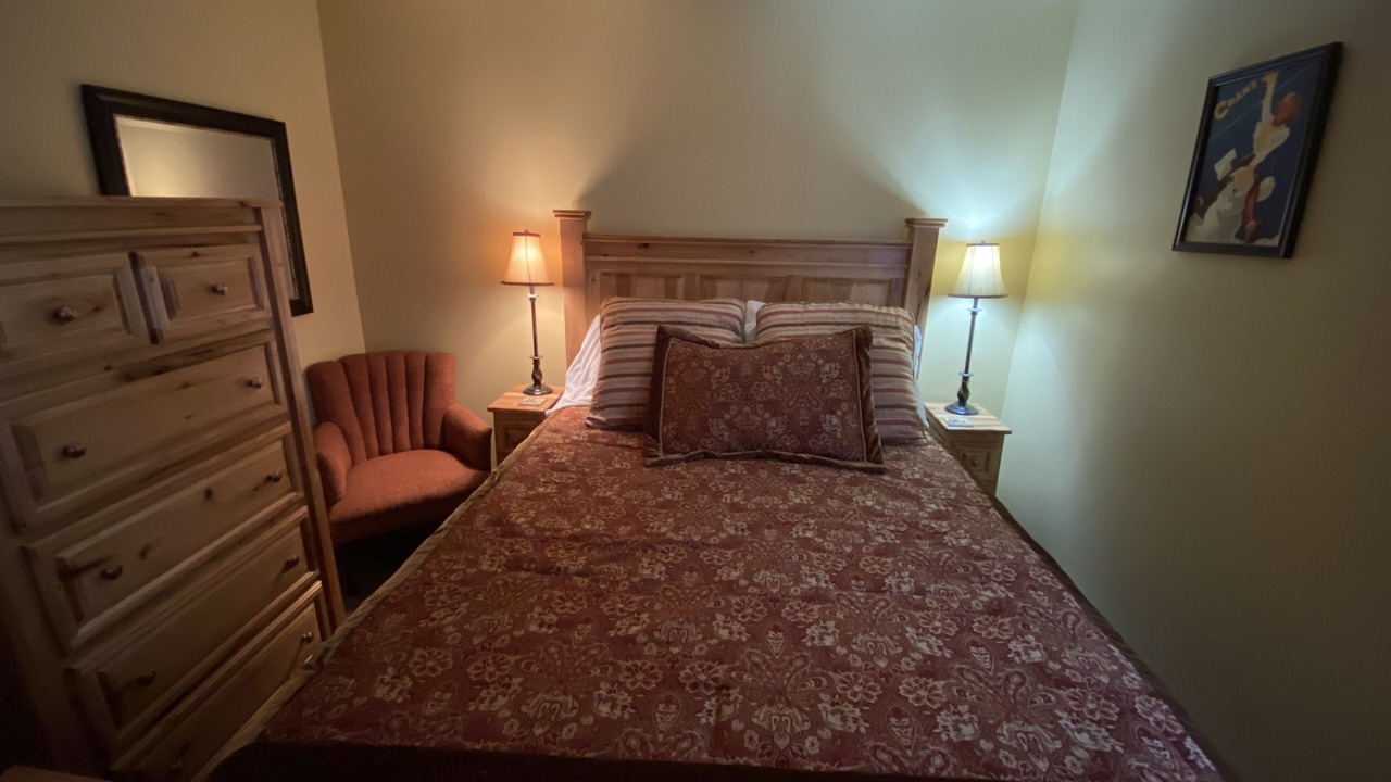 Photo of Bedroom in Ellicottville