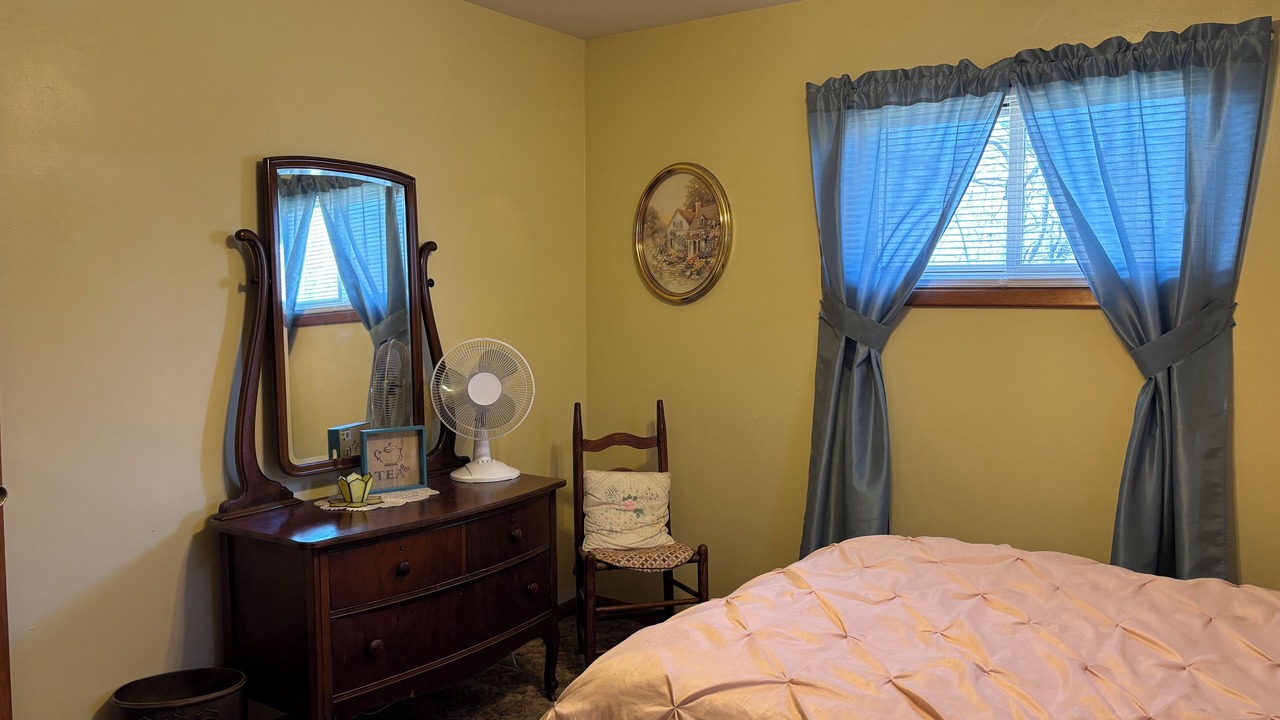Photo of Bedroom in Centerville
