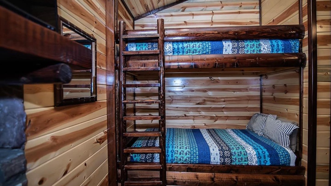 Photo of Bedroom in Hochatown
