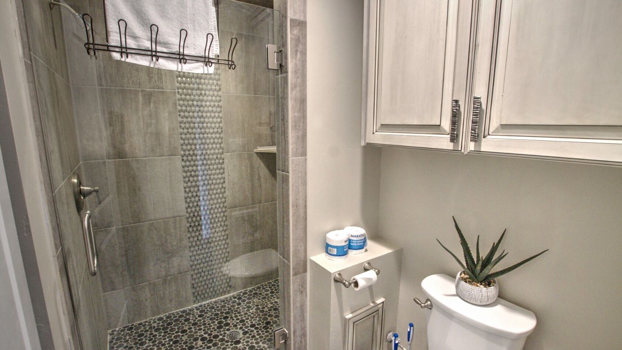 Photo of Bathroom in Garden City