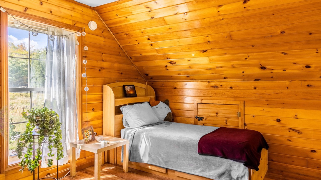 Photo of Bedroom in Otis