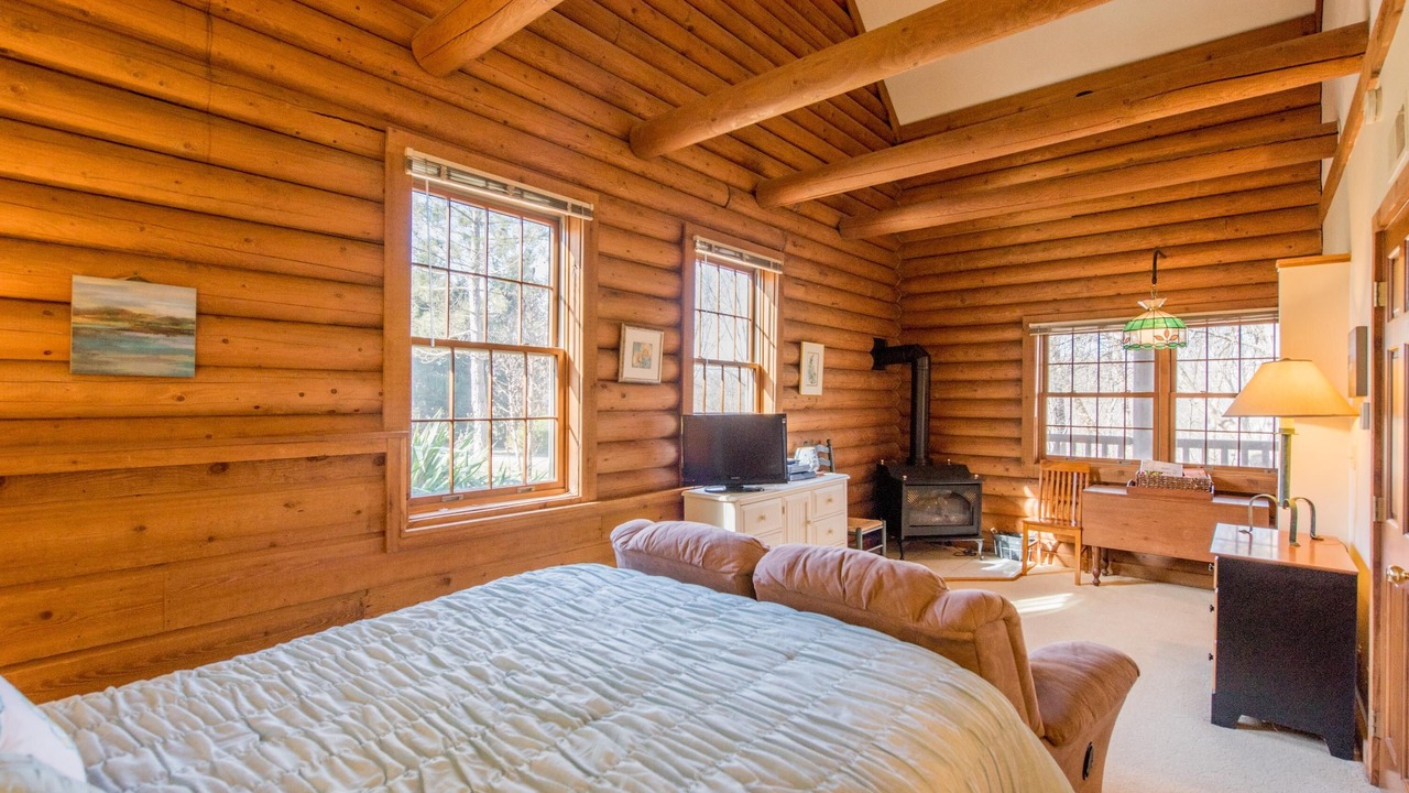 Photo of Bedroom in Fredericktown