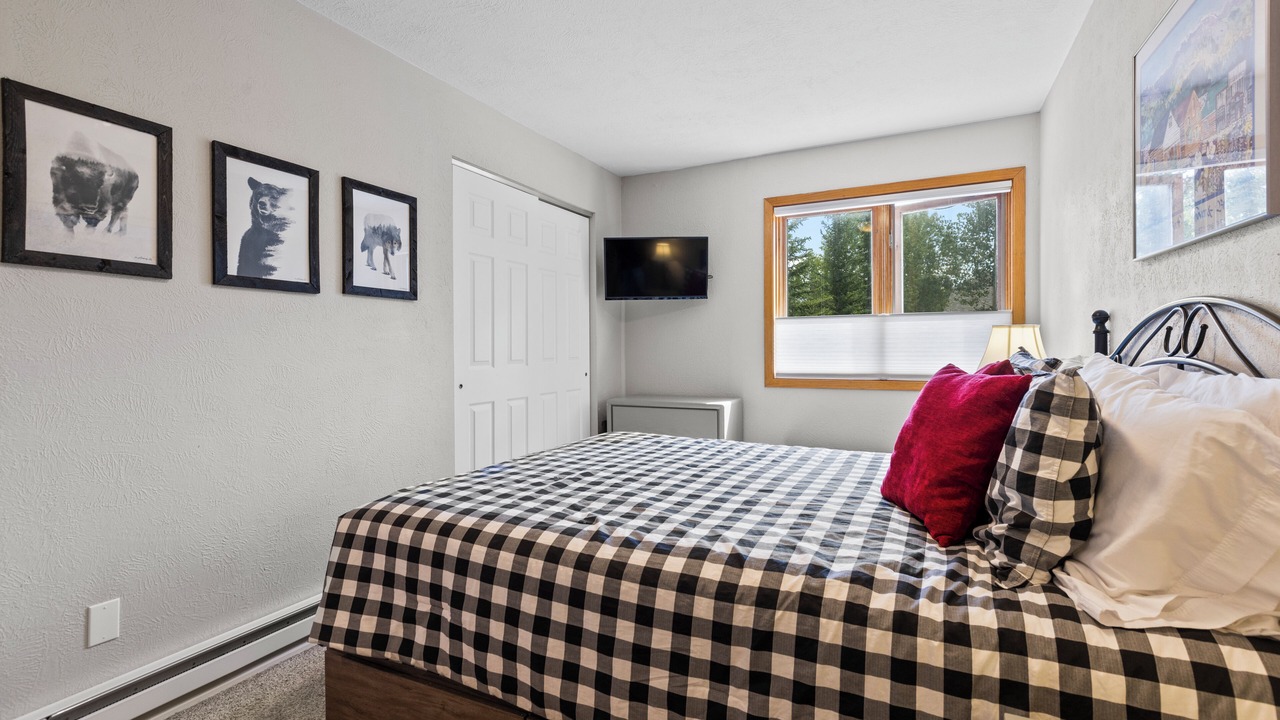 Photo of Bedroom in Historic District