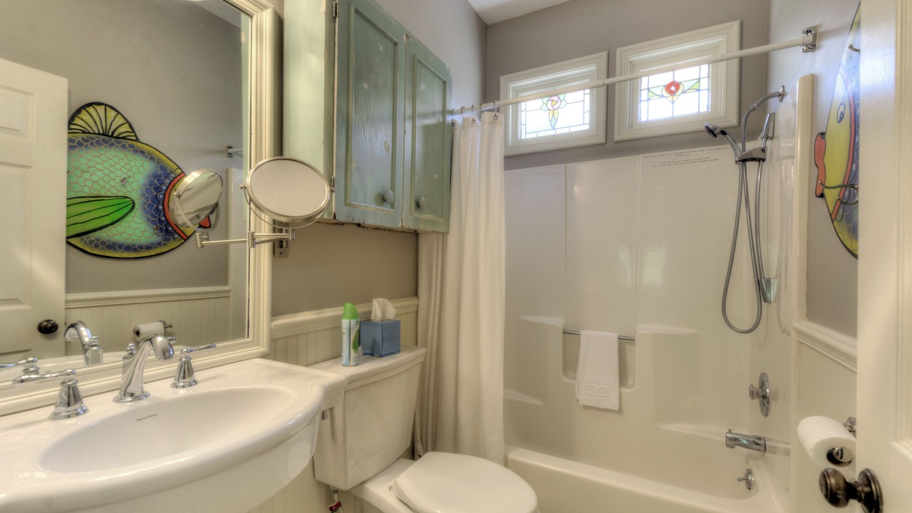 Photo of Bathroom in Saint Simons Island