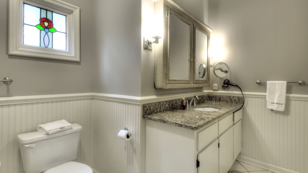 Photo of Bathroom in Saint Simons Island