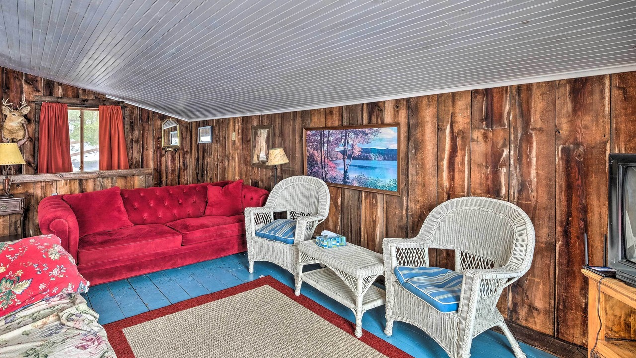 Photo of Livingroom in Lake George