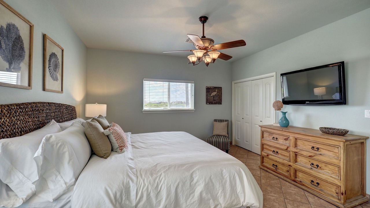 Photo of Bedroom in Leeward Sands