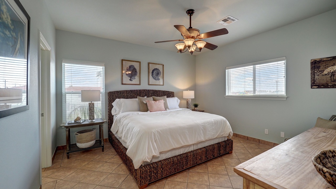 Photo of Bedroom in Leeward Sands
