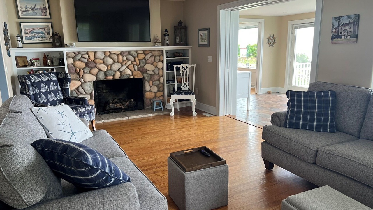 Photo of Livingroom in Cumings Beach Park