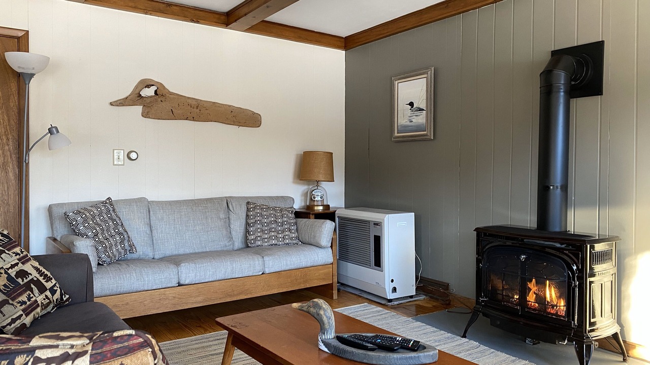 Photo of Livingroom in Center Lovell