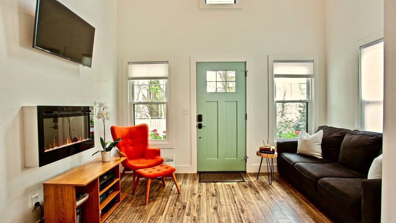 Photo of Livingroom in Black Mountain
