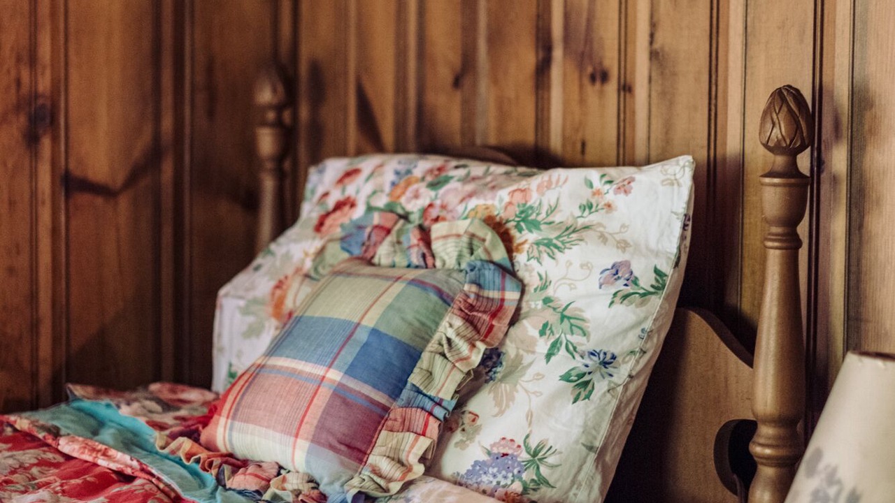 Photo of Bedroom in Center Lovell