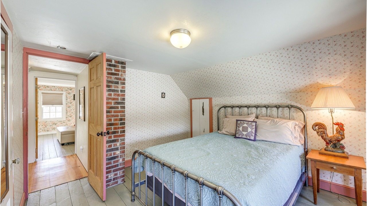 Photo of Bedroom in Center Lovell
