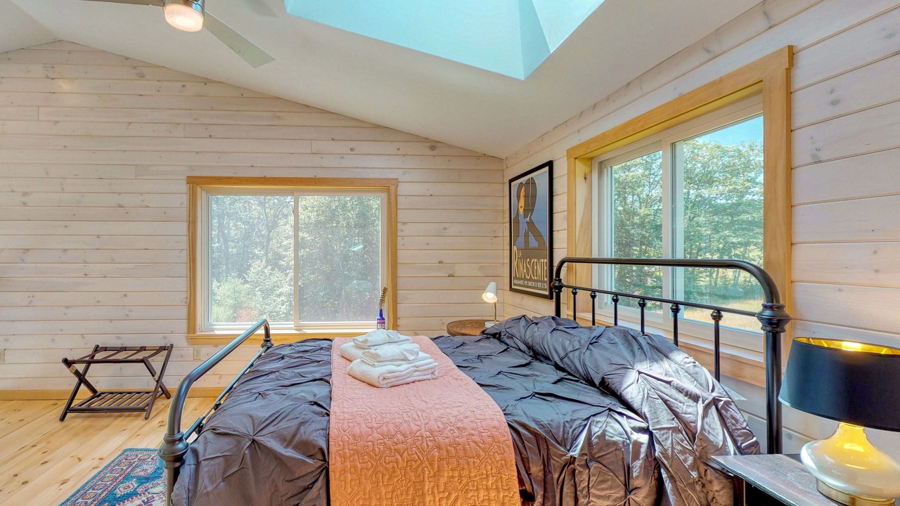 Photo of Bedroom in Bowdoinham