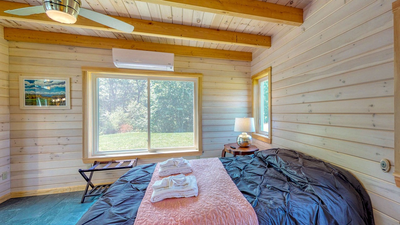 Photo of Bedroom in Bowdoinham