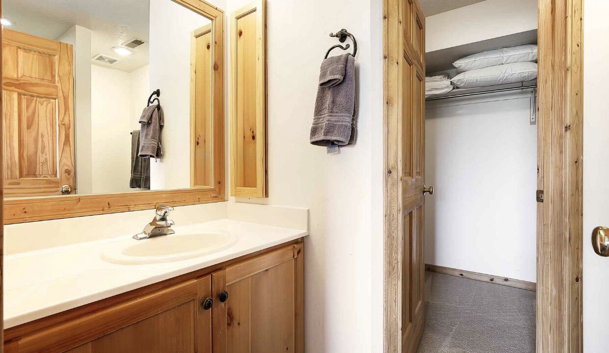 Photo of Bathroom in Bear Hollow Village
