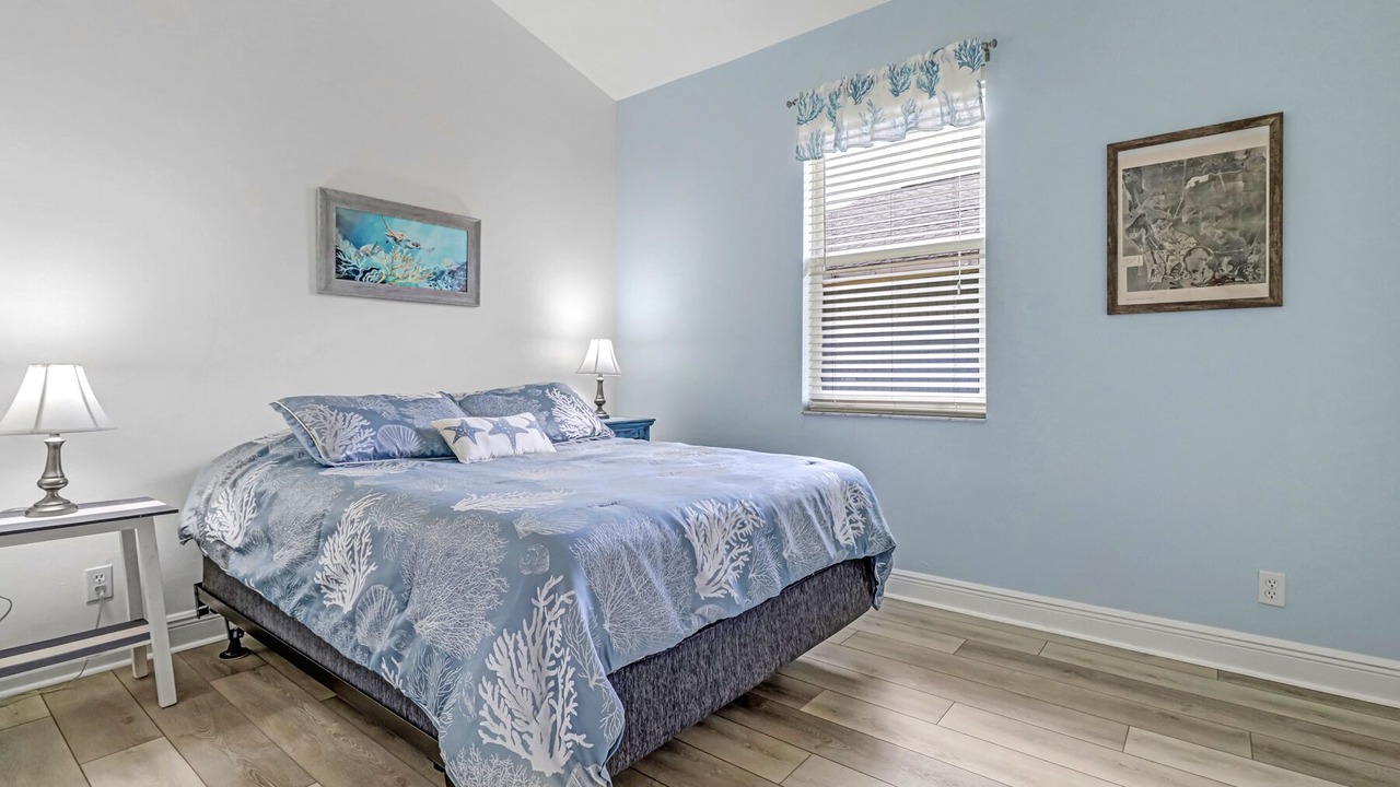 Photo of Bedroom in Naples Park