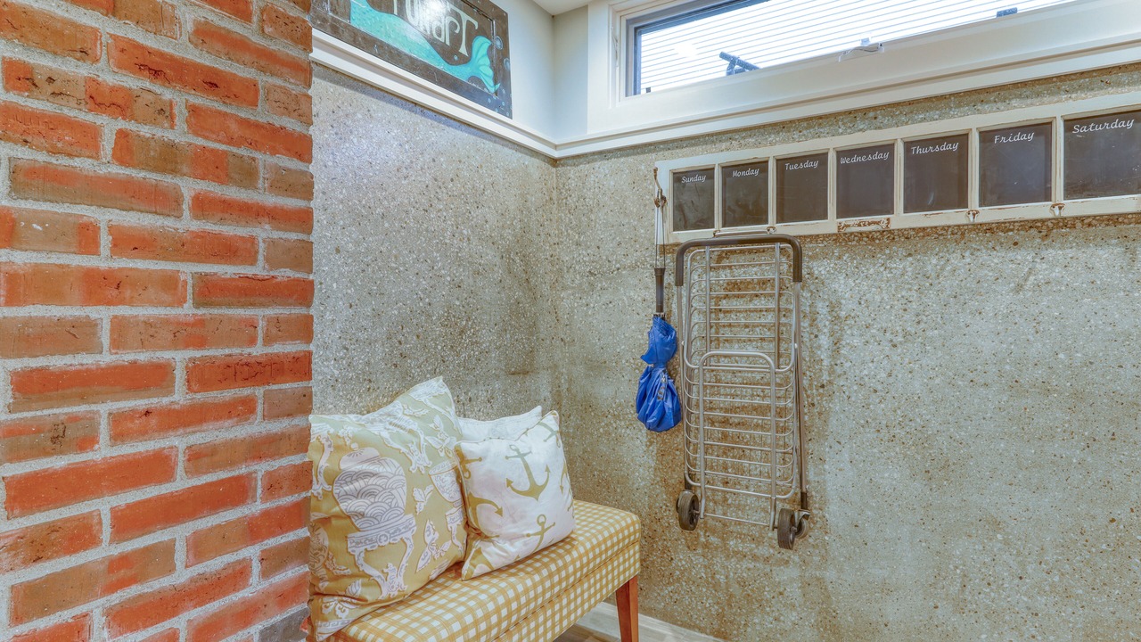 Photo of Bathroom in East Bayside