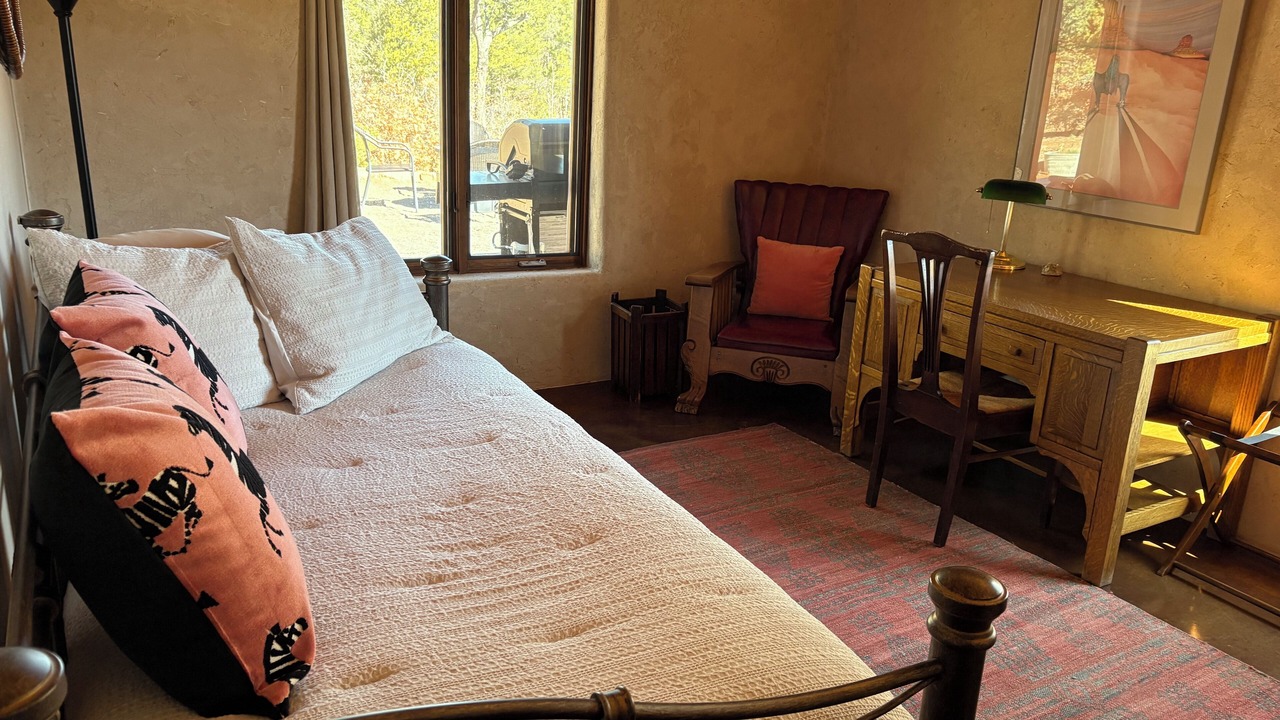 Photo of Bedroom in Canoncito