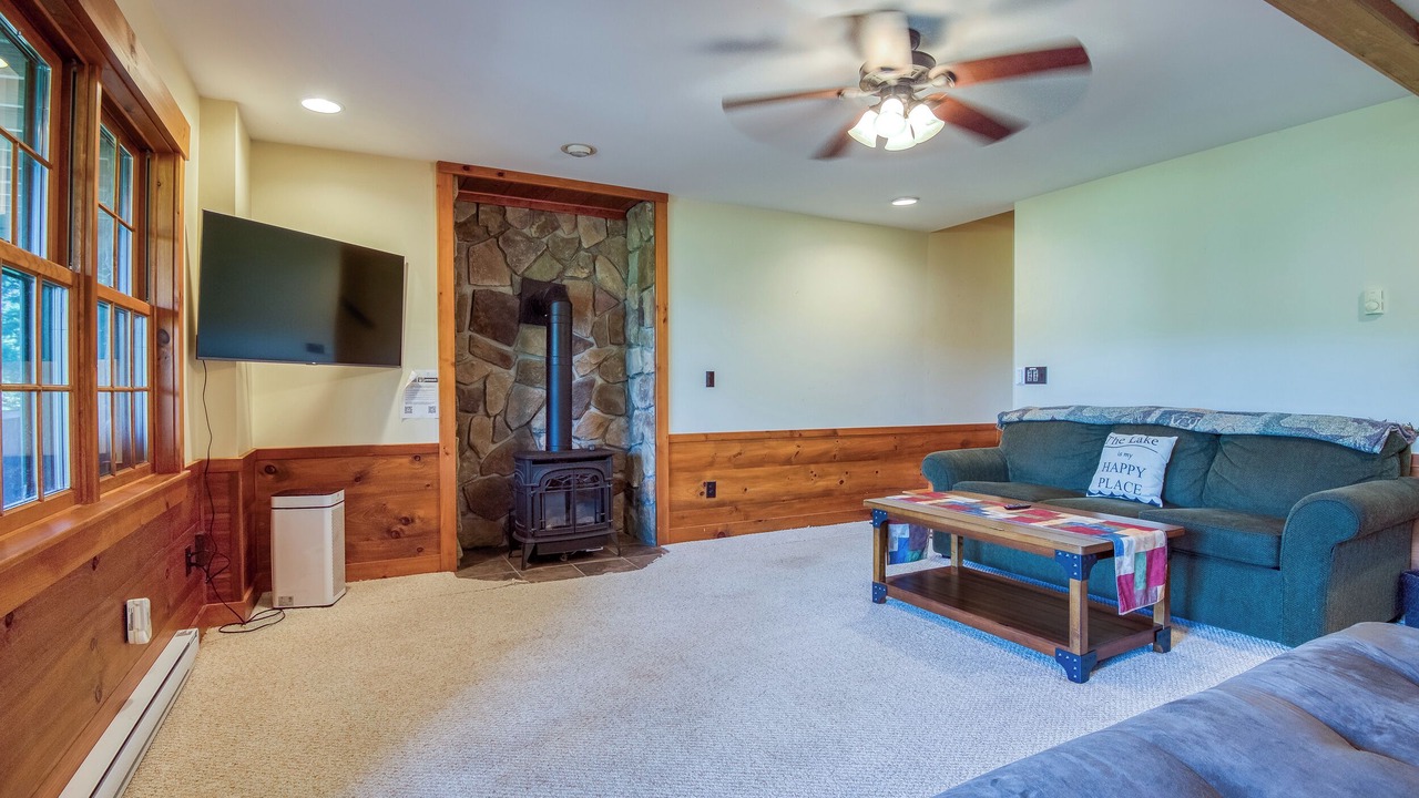 Photo of Livingroom in Rangeley Plantation