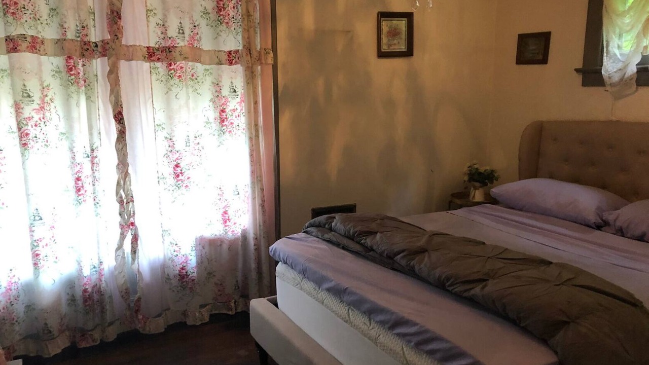 Photo of Bedroom in Derrick City