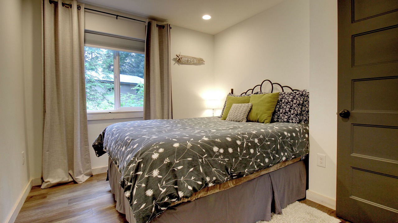 Photo of Bedroom in Seward