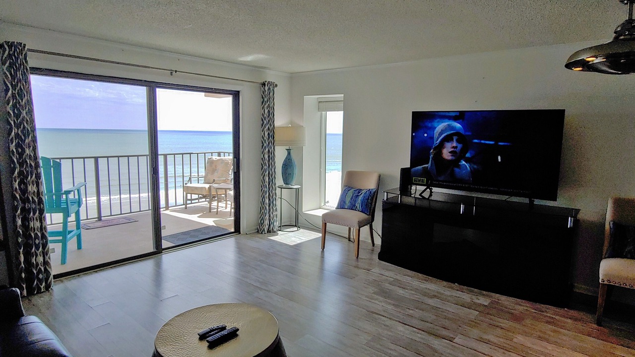 Photo of Livingroom in Ocean Drive