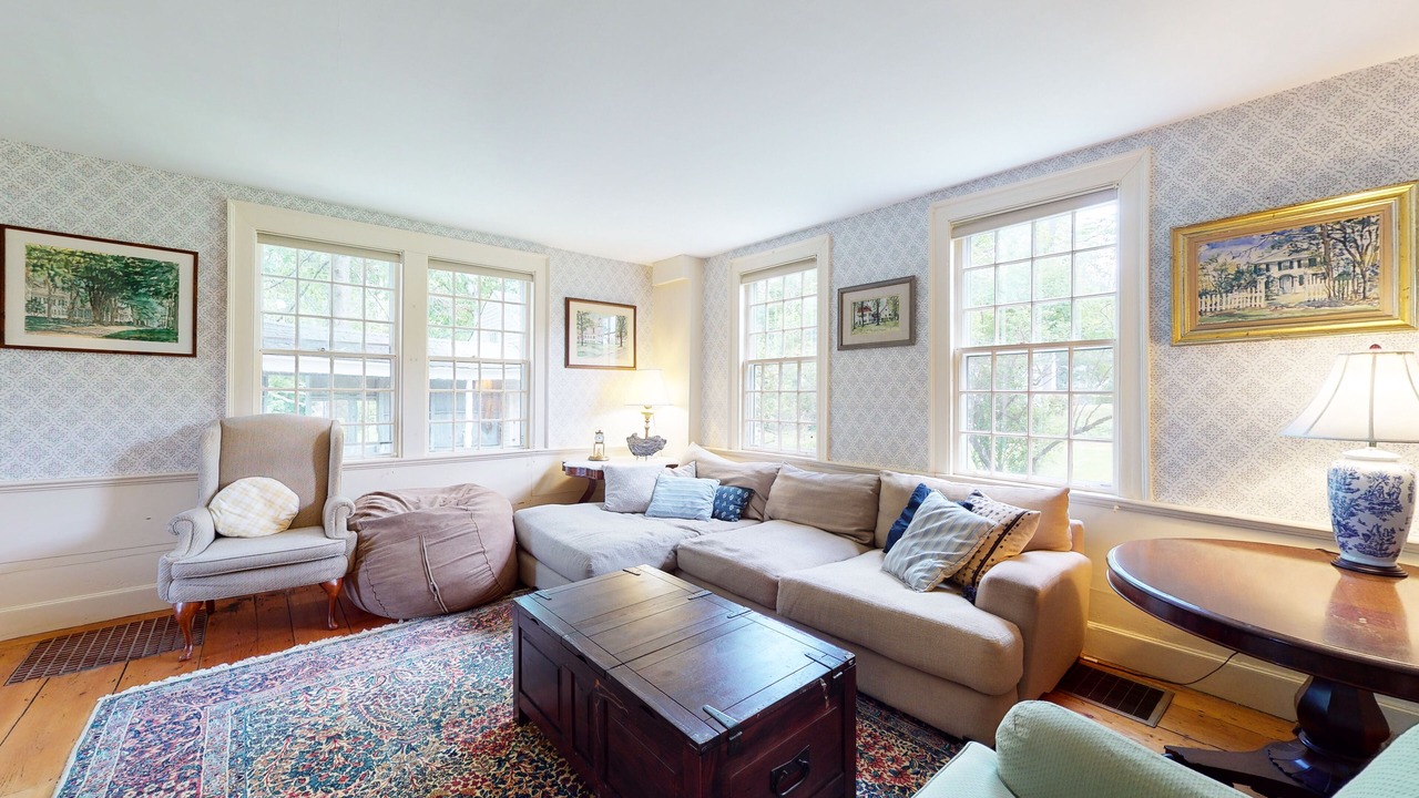 Photo of Livingroom in Paris Hill
