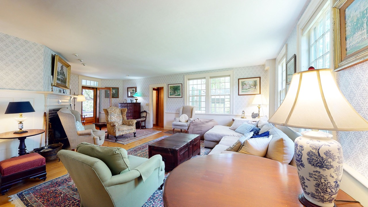 Photo of Livingroom in Paris Hill